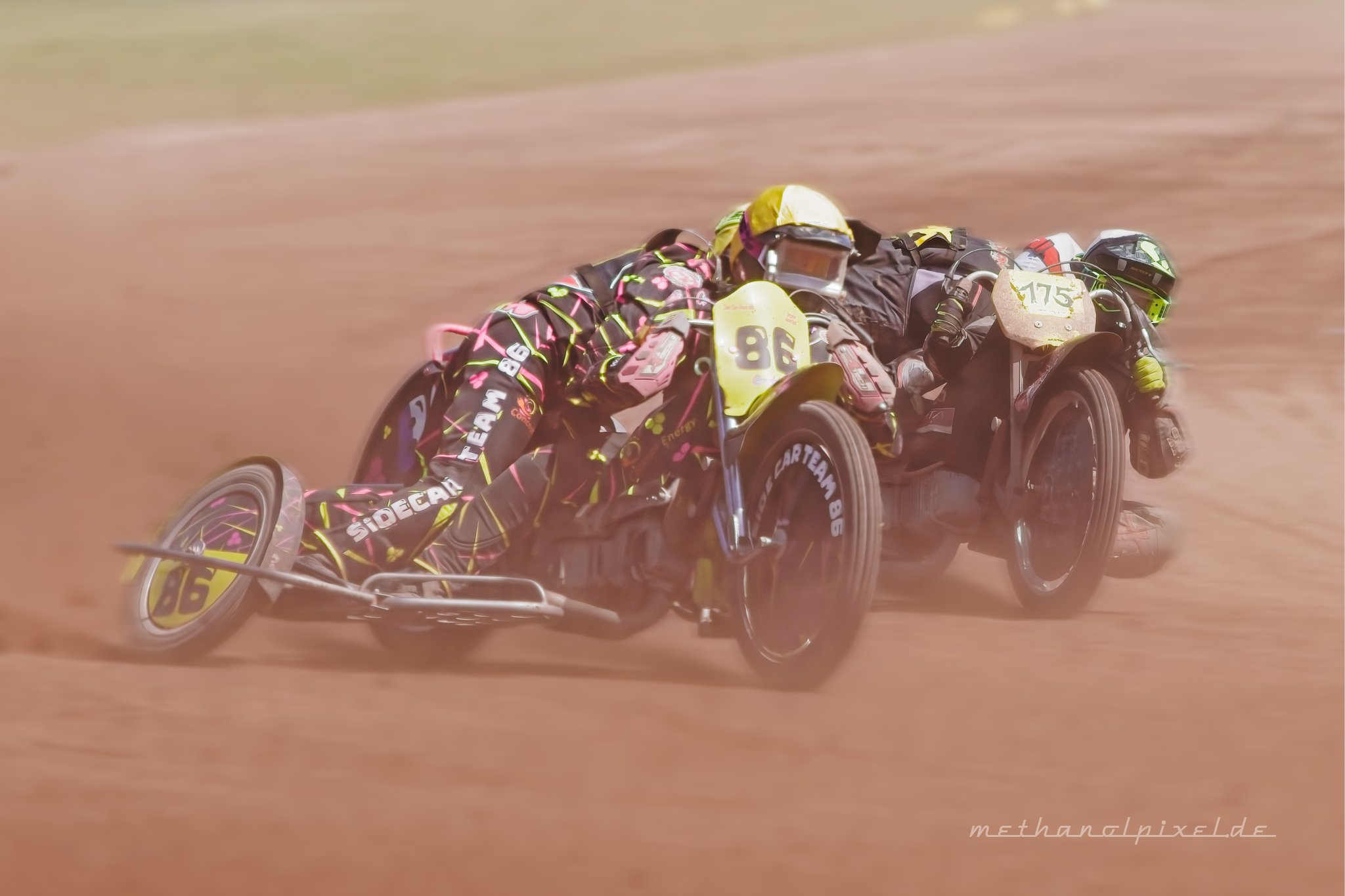 ILCE 7M4   A7400392 2048